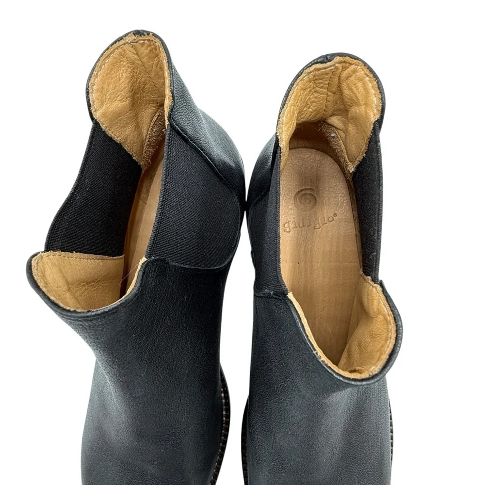 Gidigio Classic Black Ankle Boots